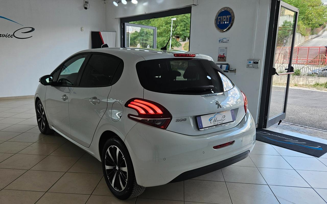 Peugeot 208 BlueHDi 100 S&S 5 porte Allure