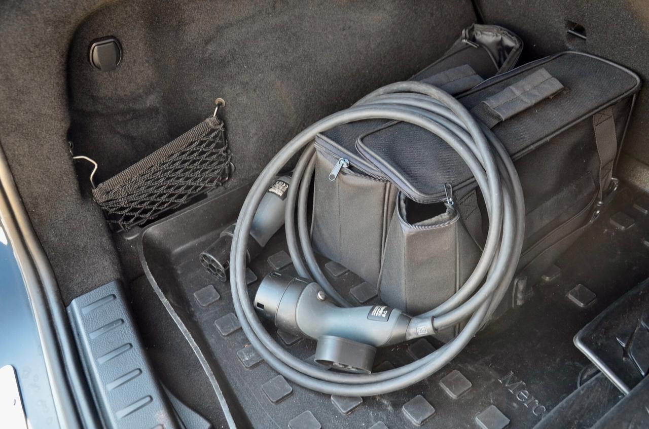 MERCEDES-BENZ GLA 250 PHEV PLUG IN (eq-power) PREMIUM 218cv AUTO, GARANZIA MERCEDES, UFF ITALIANA, SERVICE MERCEDES, LUCI AMBIENTE, FULL LED, RETROCAMERA, 20", PERMUTE