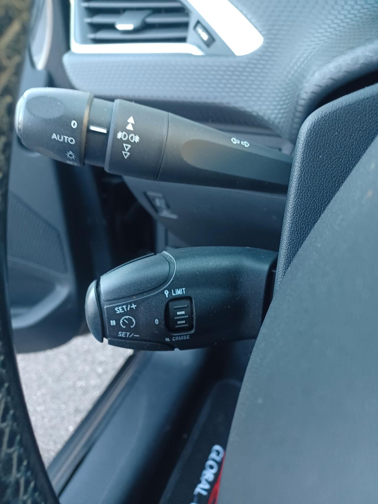 Peugeot 2008 1.6 HDI 120 CV ALLURE 2018