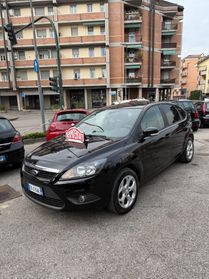 Ford Focus 1.6 (115CV) 5p. Bz.- GPL Titanium