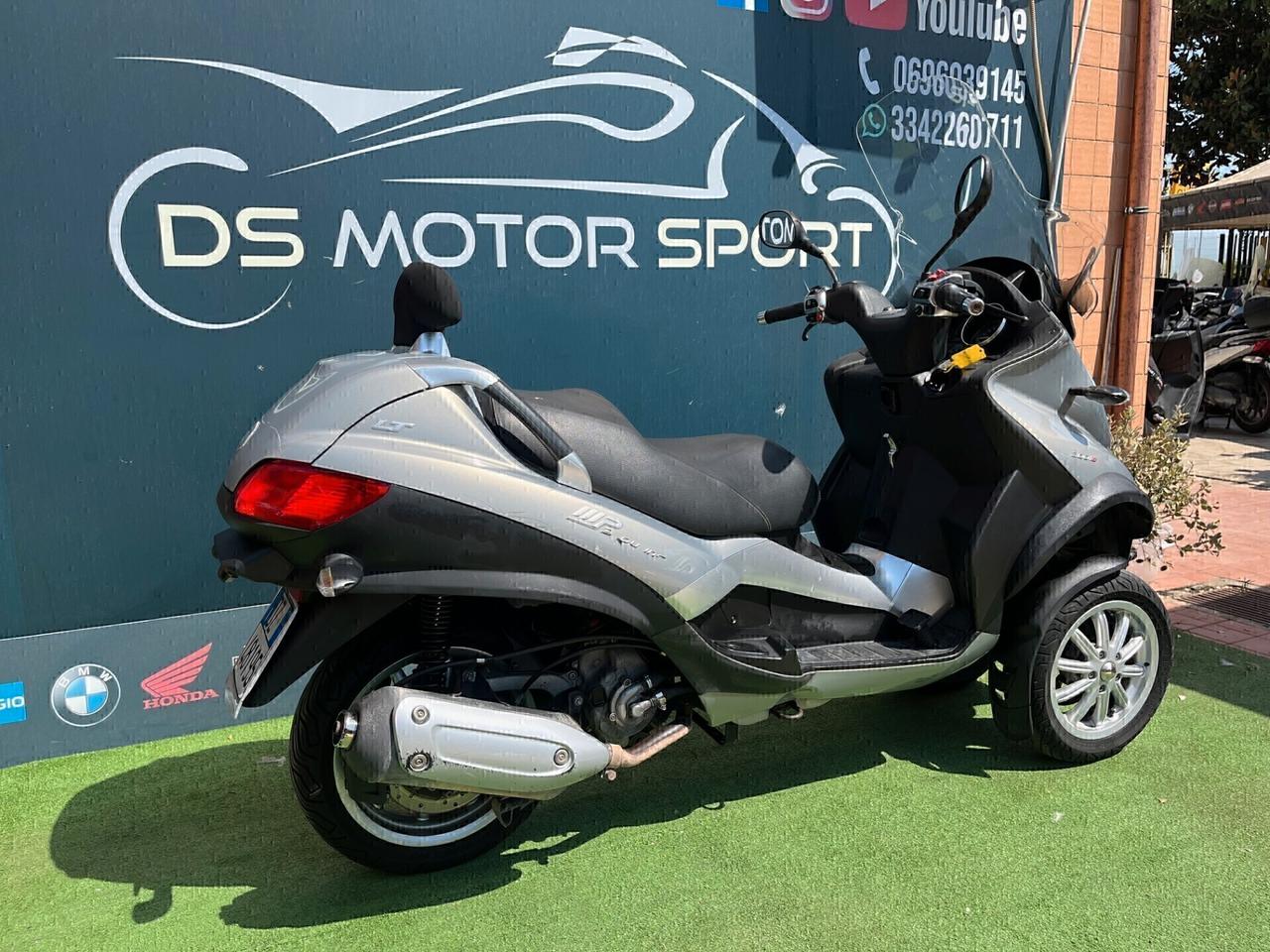 Piaggio MP3 LT PATENTE B