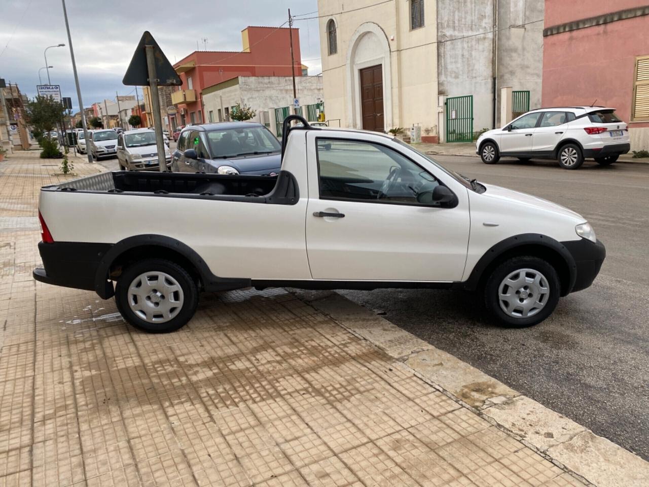 Fiat Strada 1.3mjt 75cv