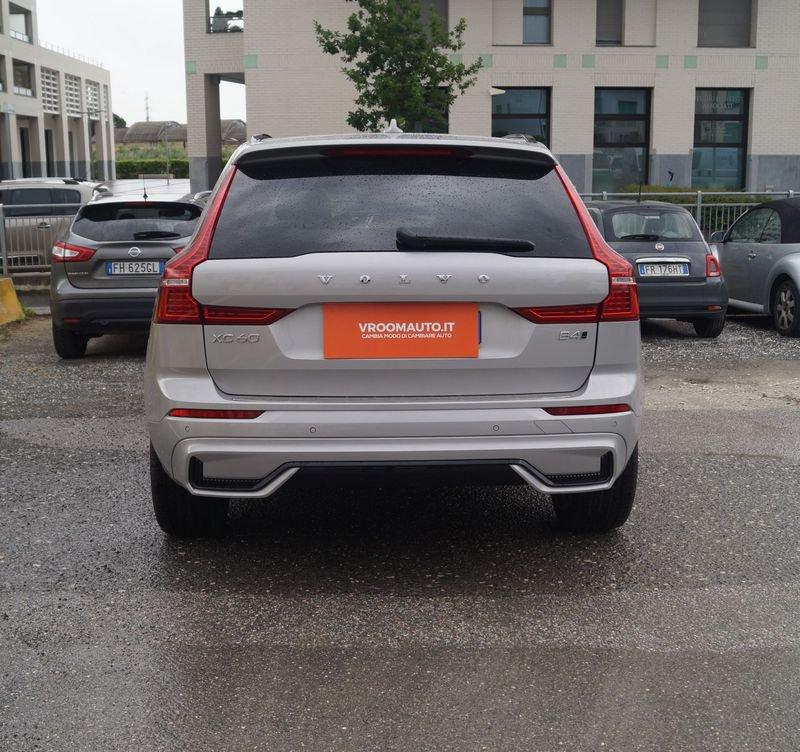 Volvo XC60 B4 automatico Plus Dark