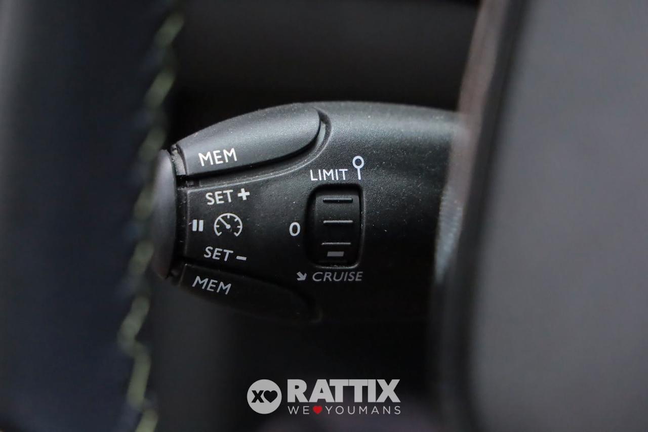 Peugeot 208 1.2 Puretech 100CV GT