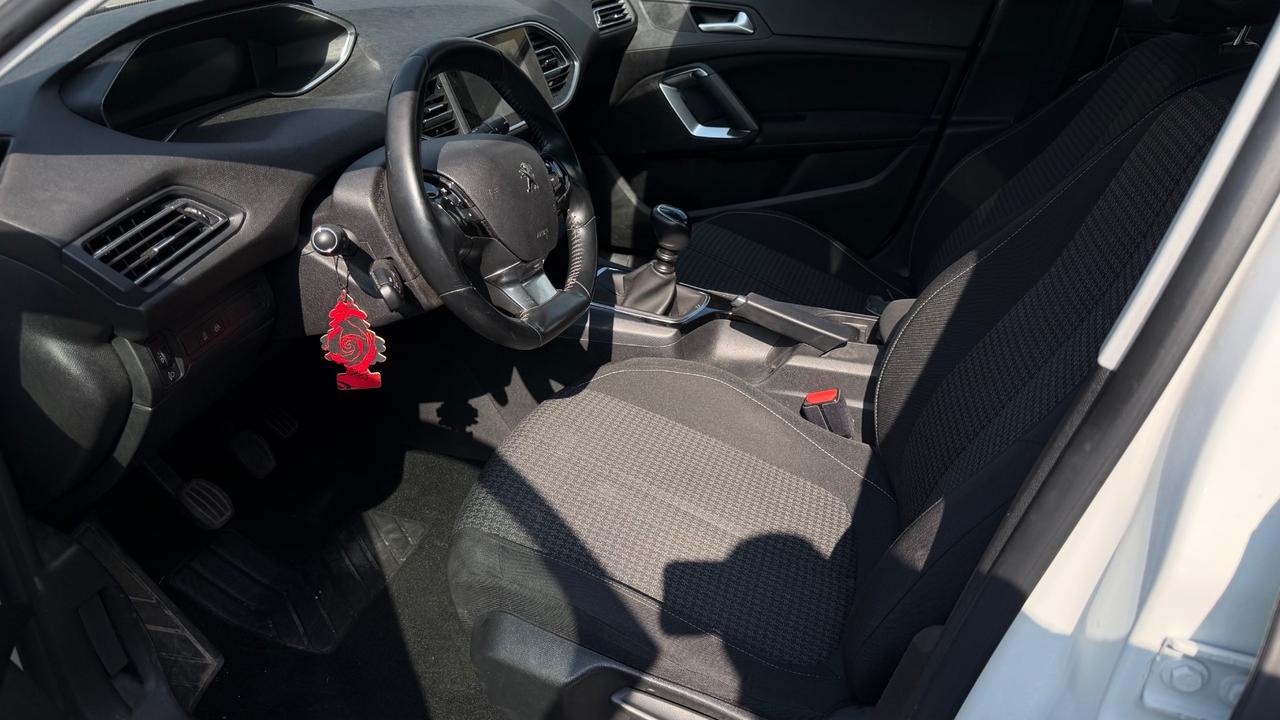 Peugeot 308 BlueHDi 130 S&S SW Business