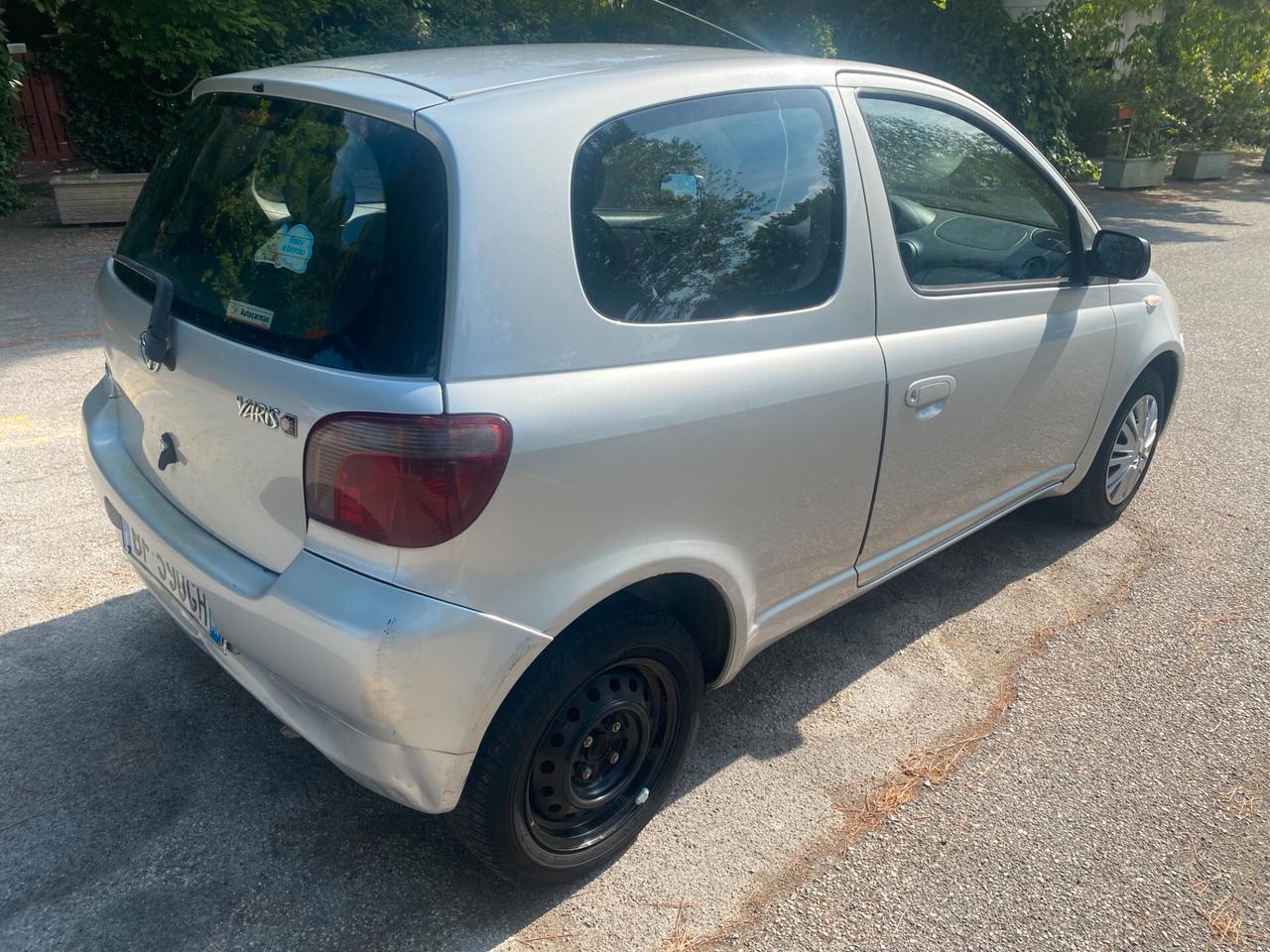 Toyota Yaris 1.0i 16V cat 3 porte Sol