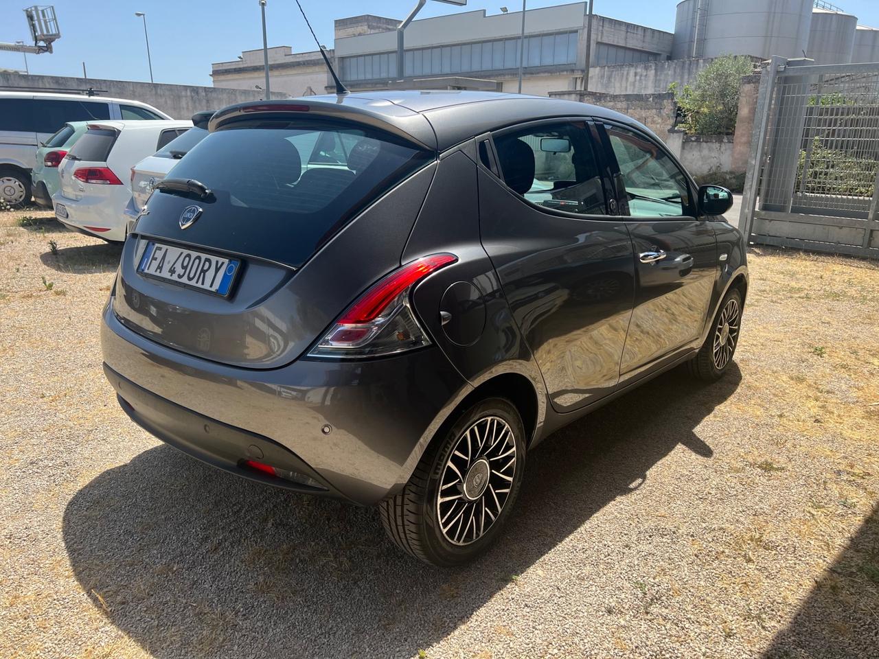 Lancia Ypsilon 1.3 MJT 16V 80 CV 5 porte S&S Platinum