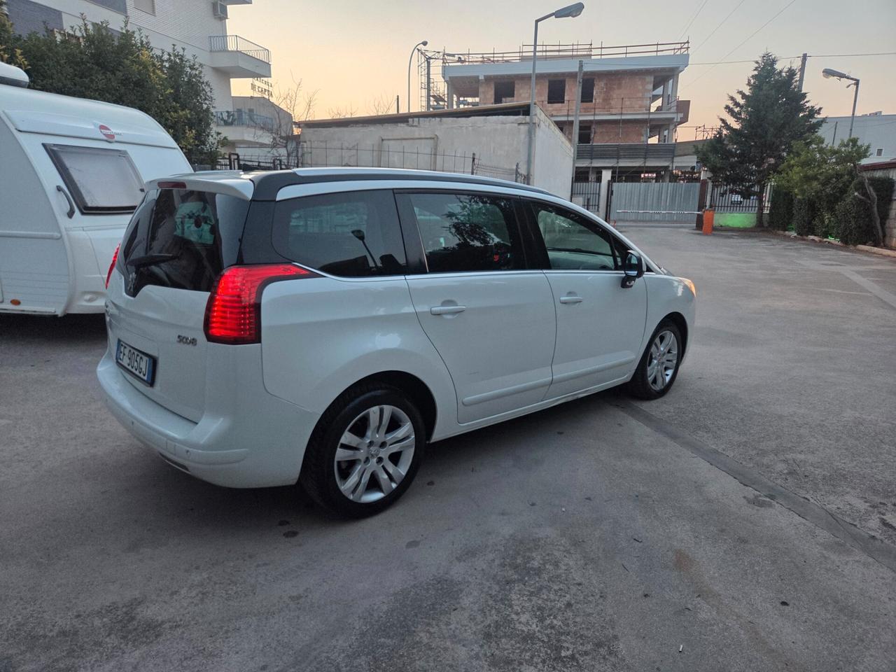 Peugeot 5008 2.0 HDi 150CV Allure 7 posti