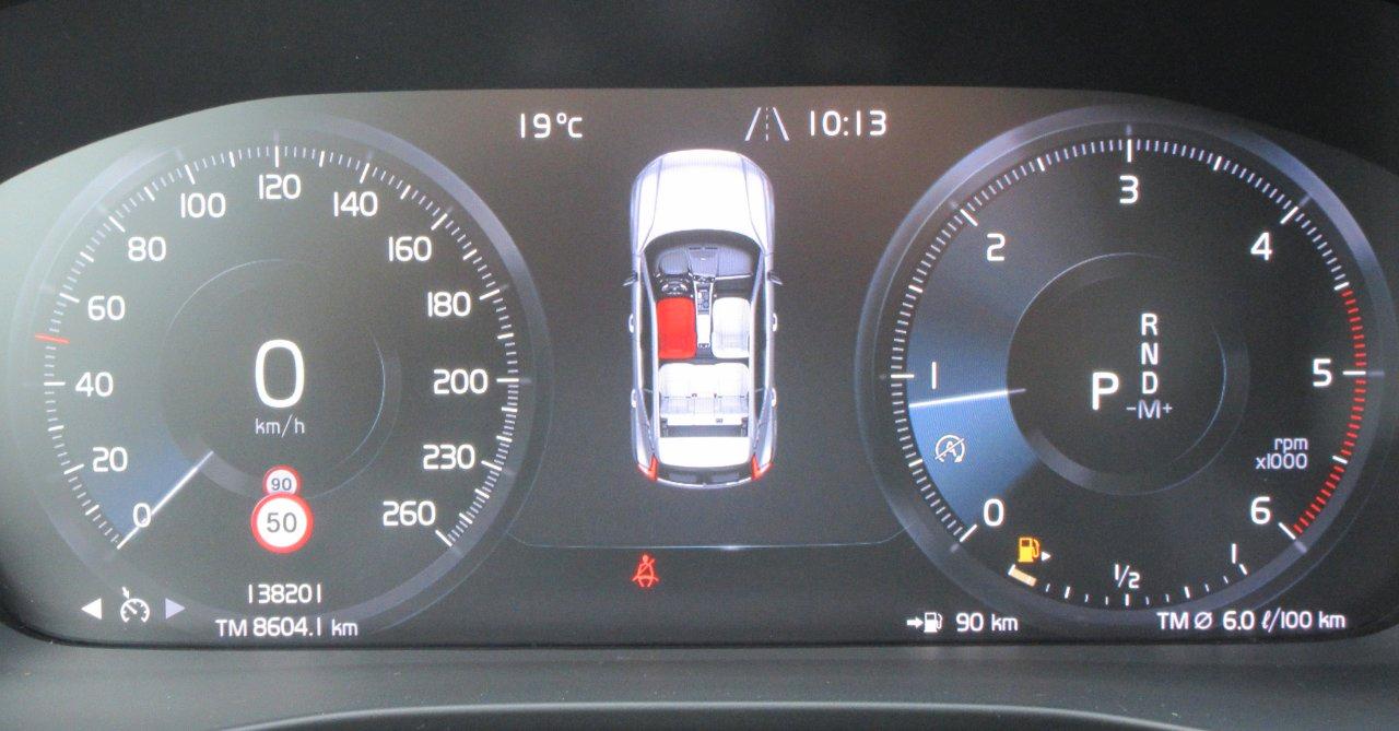 Volvo XC40 2.0 d3 Momentum Core auto