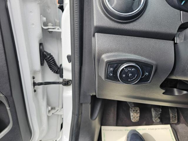 FORD Ka+ 1.2 Ti-VCT 85CV Black & White - White