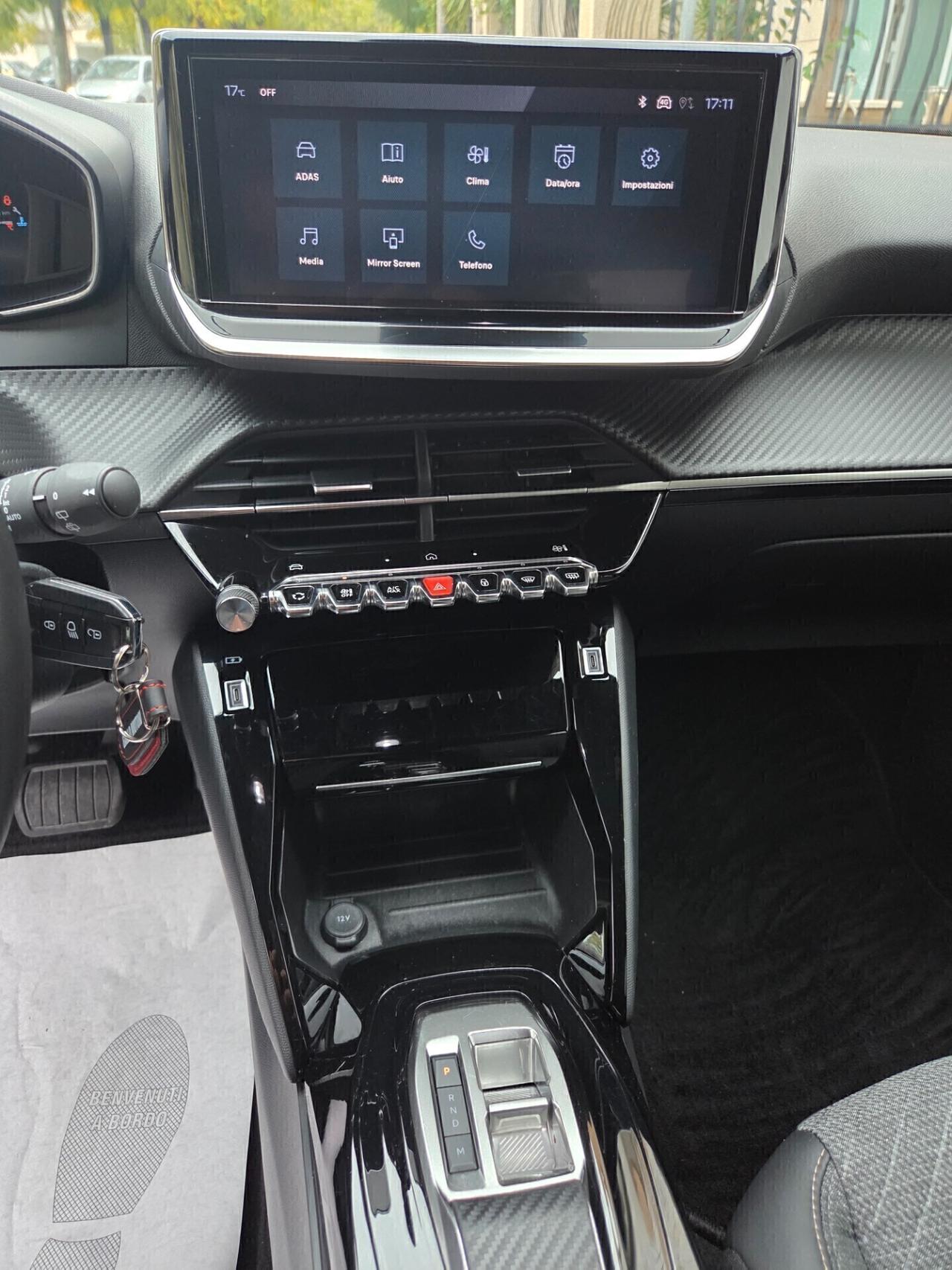 PEUGEOT 2008 ALLURE 130 EAT8 1/2024 RESTYLING