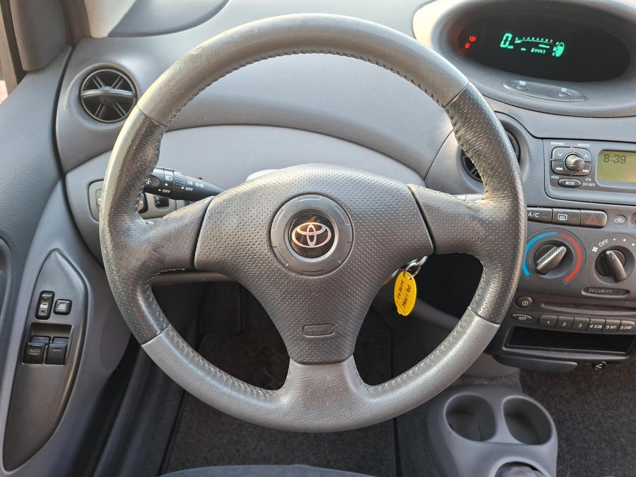 Toyota Yaris 1.3 Sol *EURO 4*