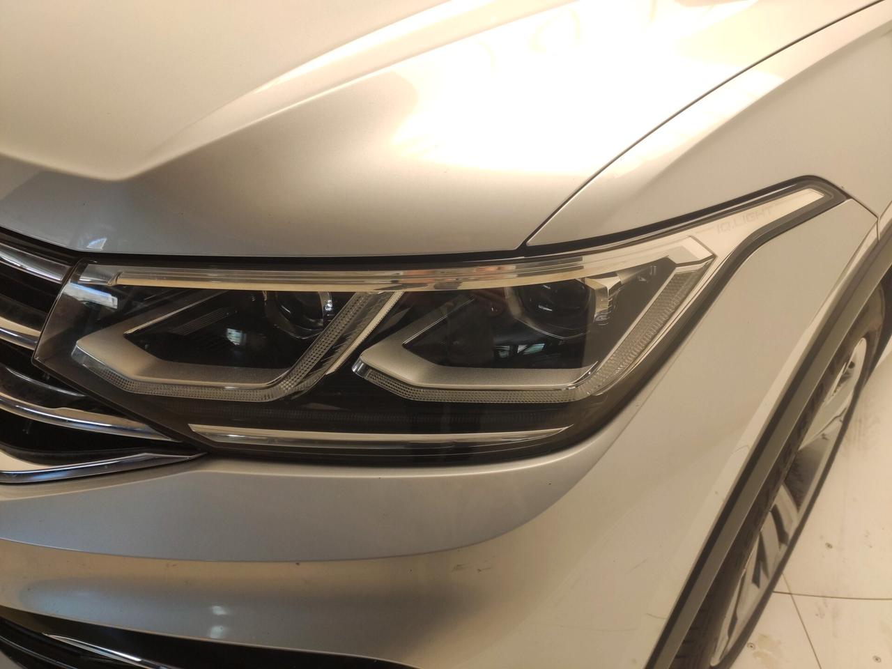 Volkswagen Tiguan 2.0 TDI 150 CV SCR DSG R-Line