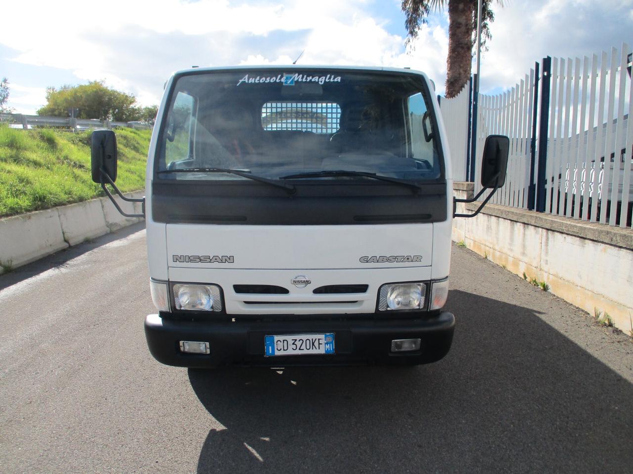 Nissan Cabstar 3000 120CV RIBALTBILE TRILATERALE **PERFETTO**