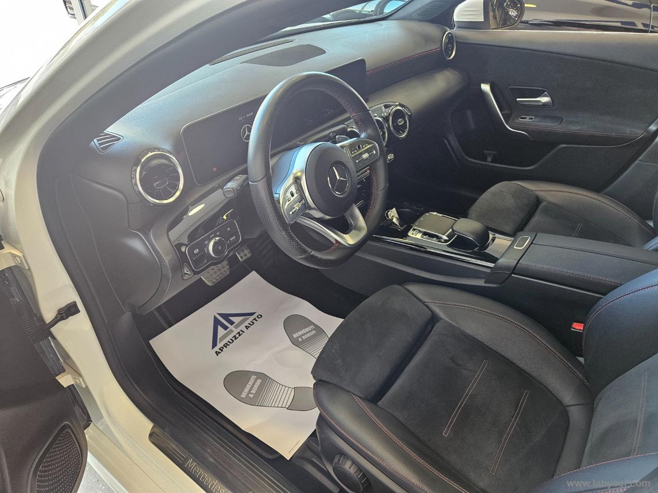 MERCEDES-BENZ A 180 d Automatic 4p. SEDAN Premium