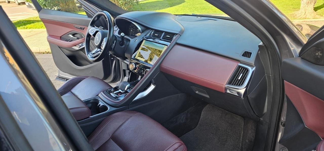 Jaguar E-Pace 2.0D I4 163 CV R-Dynamic SE