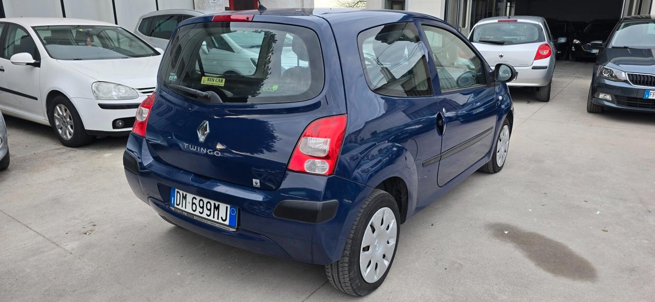 Renault Twingo 1.2 8V. Benzina economica