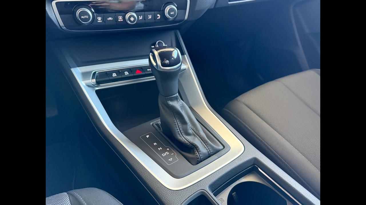 AUDI Q3 II 2018 - Q3 35 2.0 tdi Business s-tronic