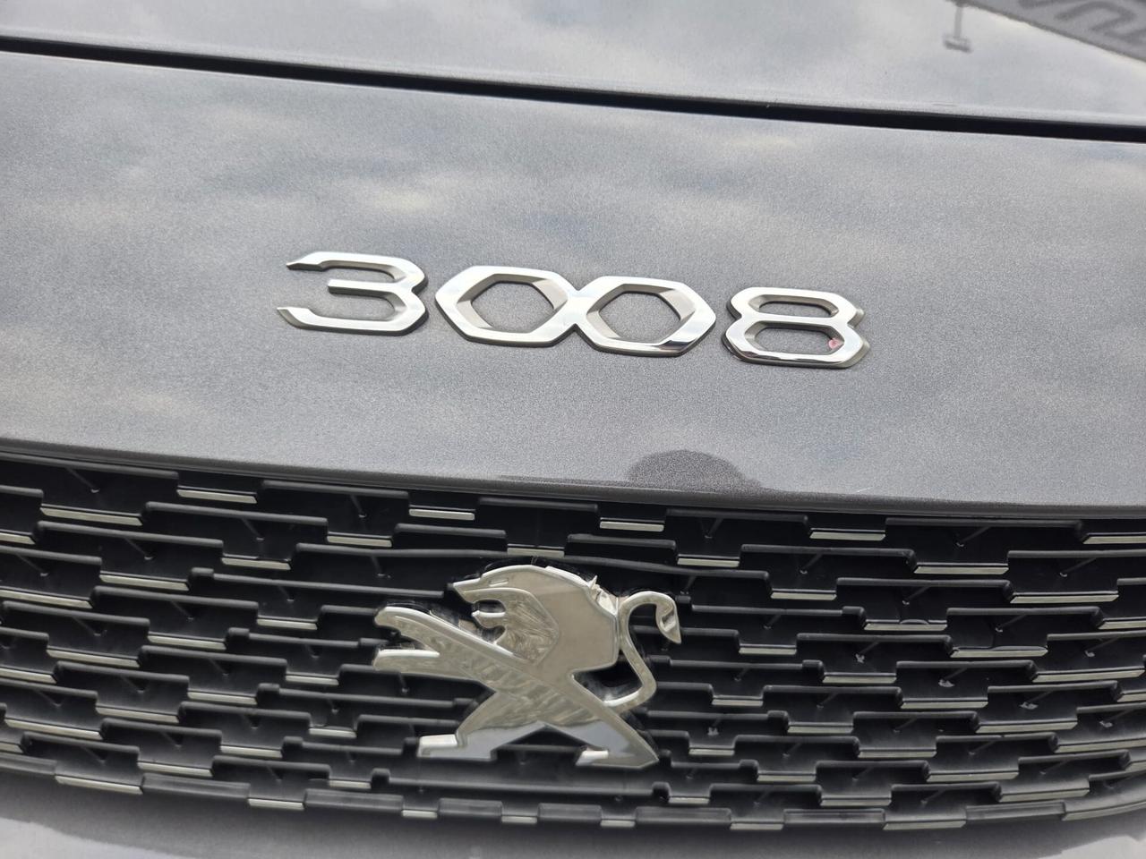 Peugeot 3008 CAMBIO AUTOMATICO 130 CV NESSUN OBBLIGO FINANZIARIO !!