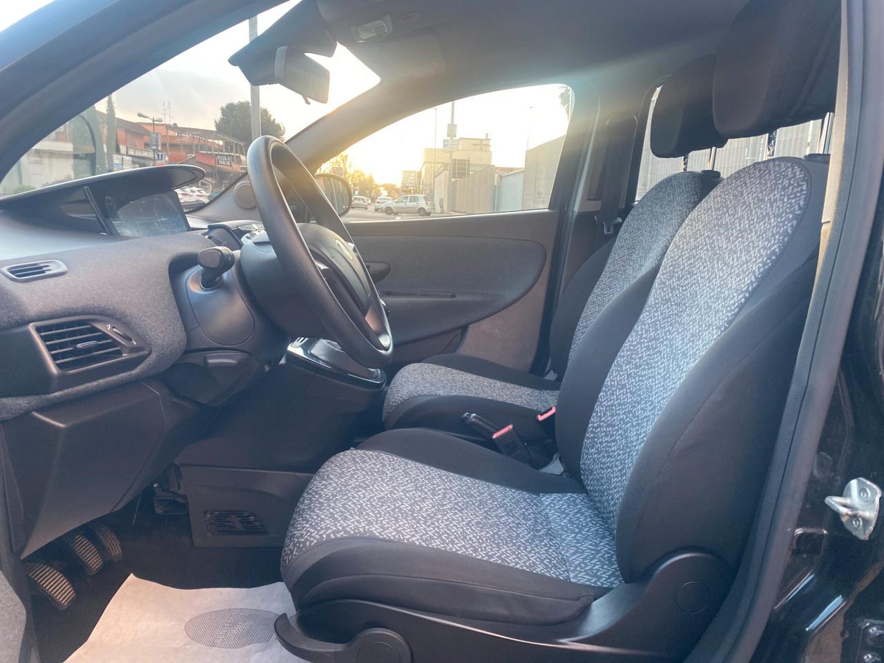 LANCIA Ypsilon 1.0 Hybrid 5posti Silver-PDC Posteriori