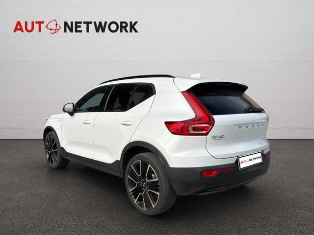 VOLVO XC40 T4 Recharge Plug-in Hybrid Ultimate Dark | Tetto