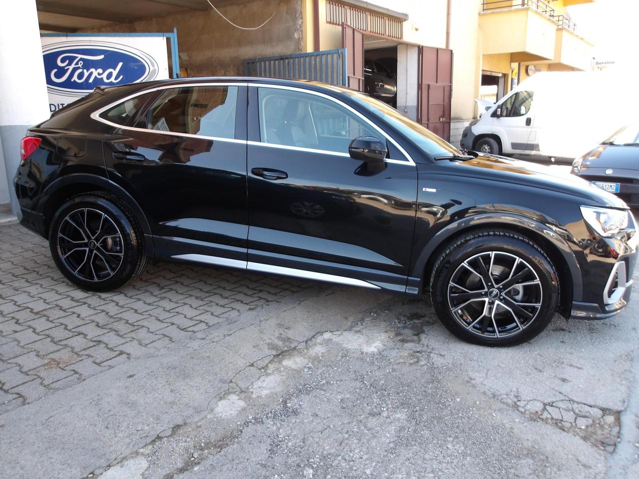 AUDI Q3 Sportback 35 2.0 tdi S line quattro