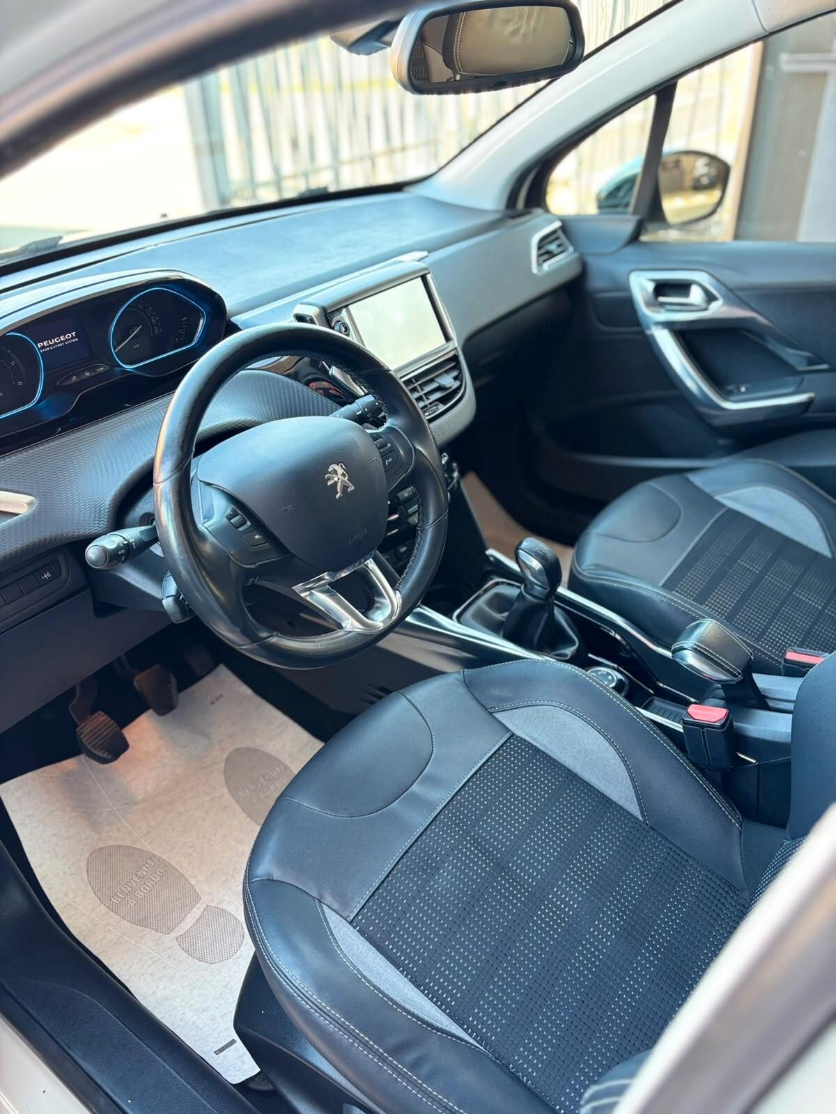 Peugeot 2008 1.6 e-HDi 92 CV