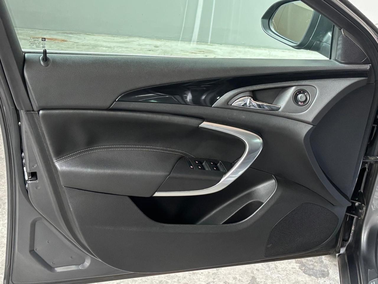 Opel Insignia 1.6 Turbo 180CV 4 porte Elective