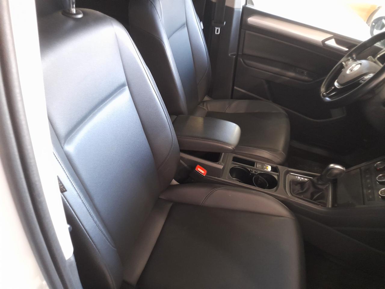 Volkswagen Touran 2.0 TDI 7 POSTI