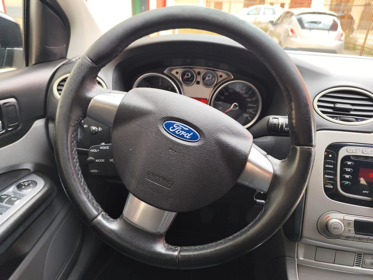 Ford Focus 1.6 TDCi (110CV) 5p. Tit. DPF