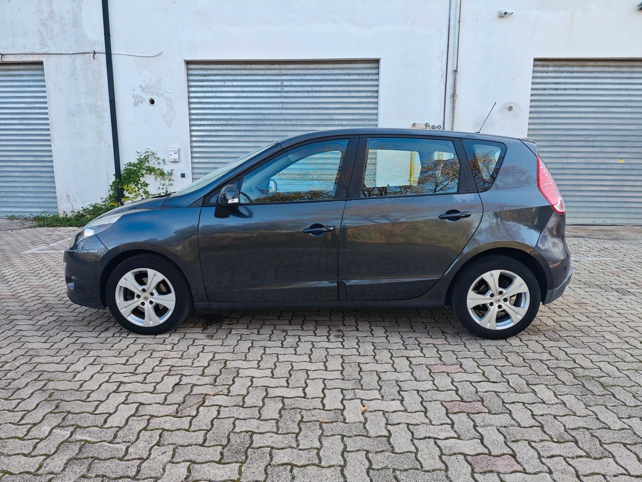 Renault Scenic Scénic X-Mod 1.5 dCi