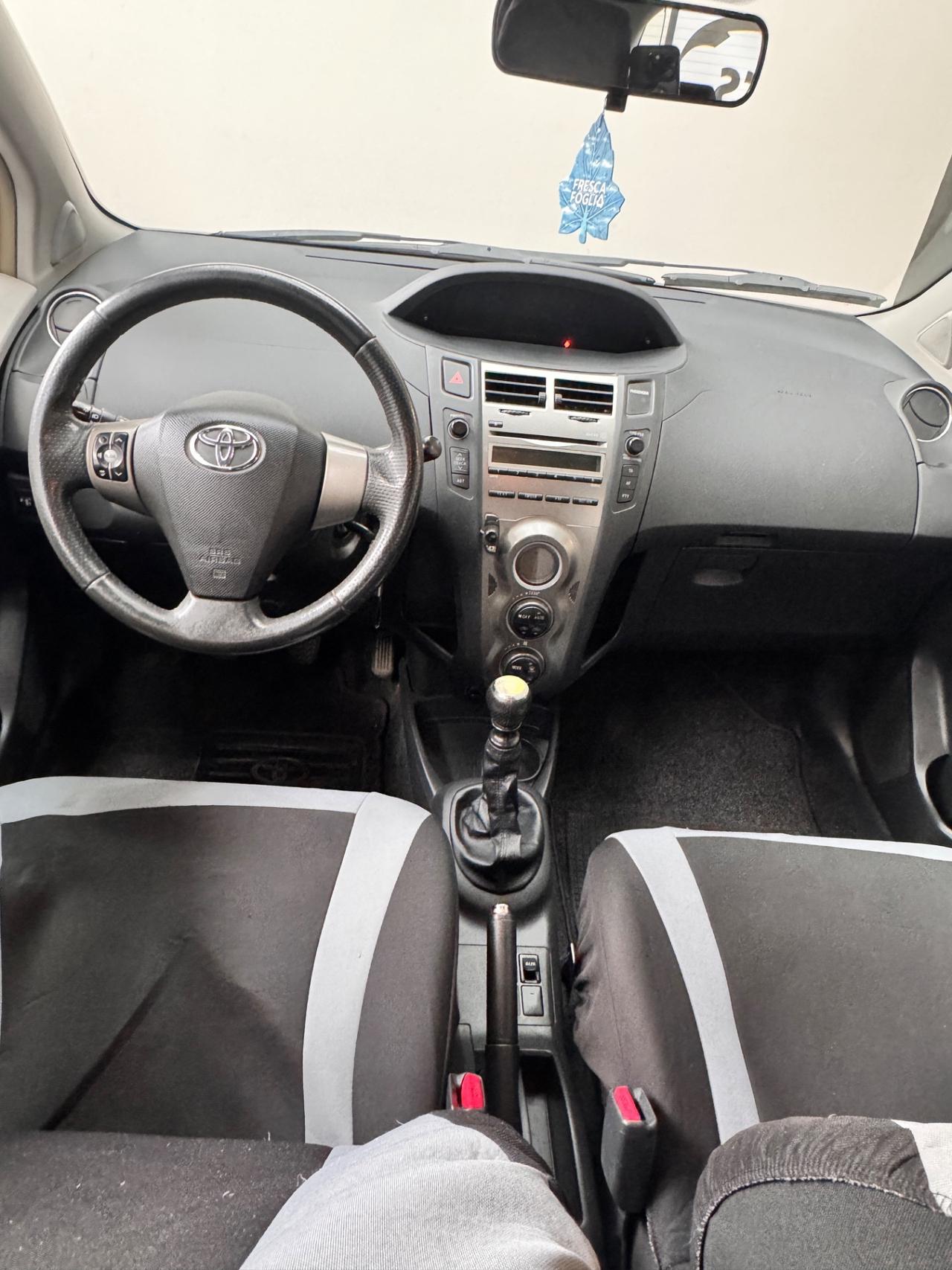 Toyota Yaris 1.3 5 porte 2011