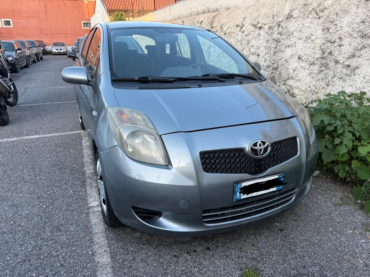 Toyota Yaris 1.0 benzina anno 2008 5 porte
