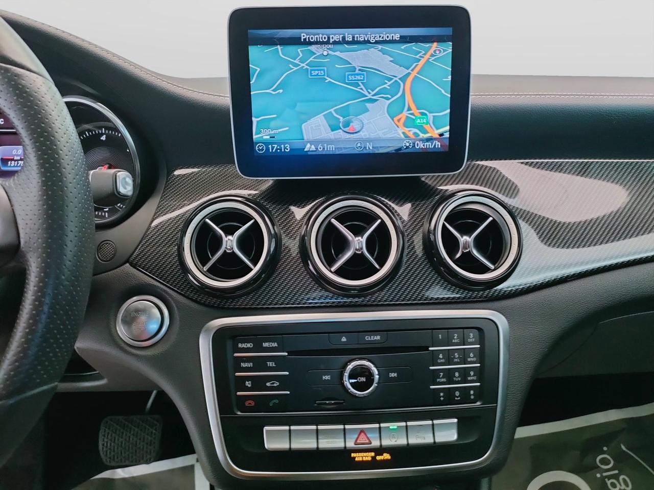 Mercedes-Benz GLA-X156 2017 - GLA 200 d Night Edition auto