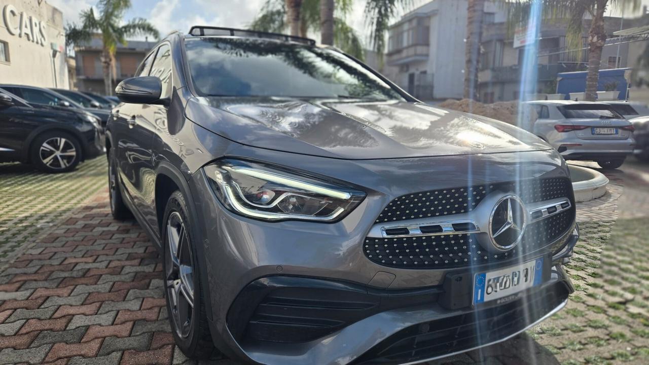 Mercedes-Benz GLA 180 d 1950 115CV Premium AMG auto Tetto Uff Italy Led USB