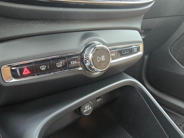VOLVO XC40 D4 AWD Geartronic Inscription
