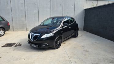 Lancia Ypsilon 0.9 TwinAir 85 CV 5 porte S&S Platinum