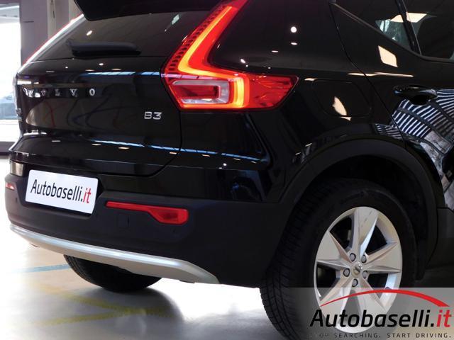VOLVO XC40 B3 2.000 MHEV 163CV CORE AUTOMATICA NAVIGATORE
