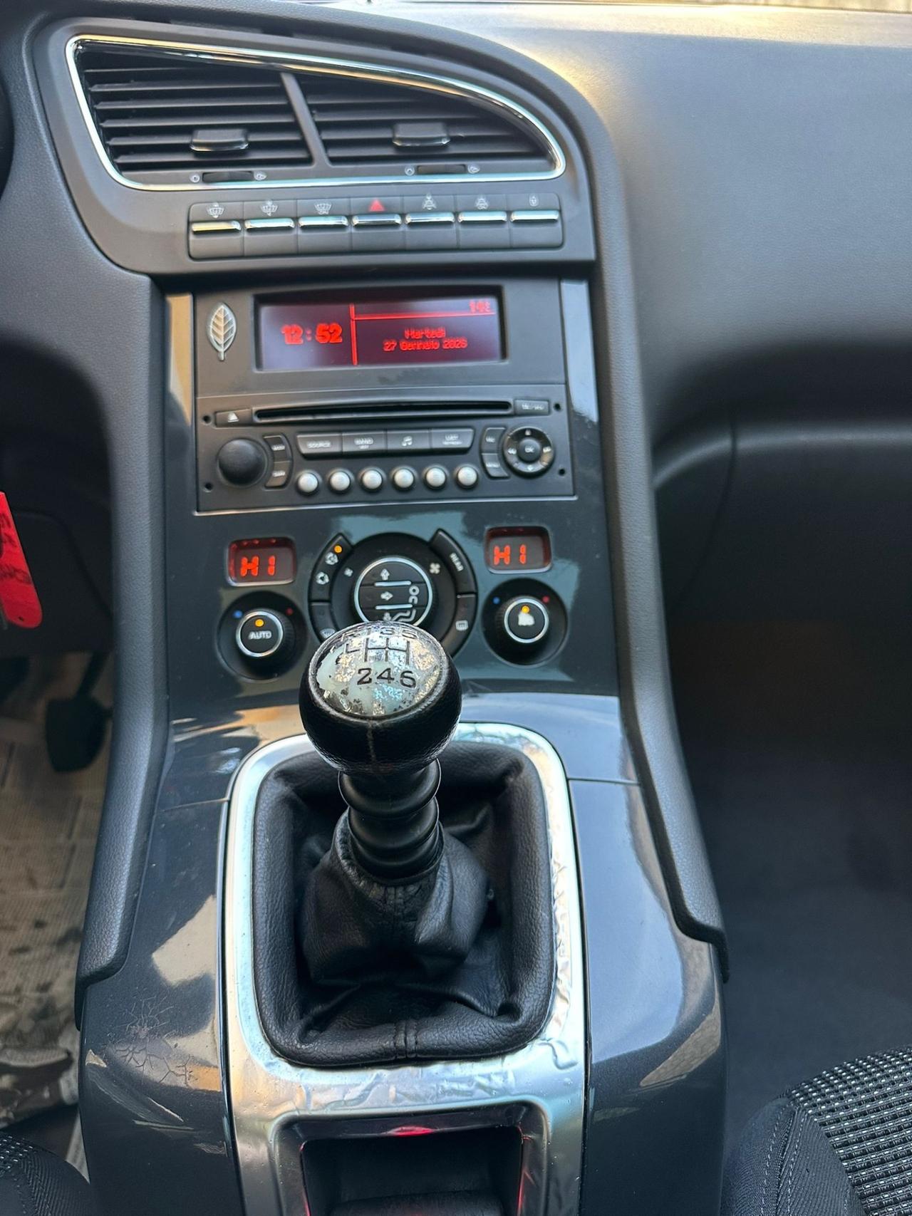 Peugeot 5008 1.6 VTi 120CV Tecno