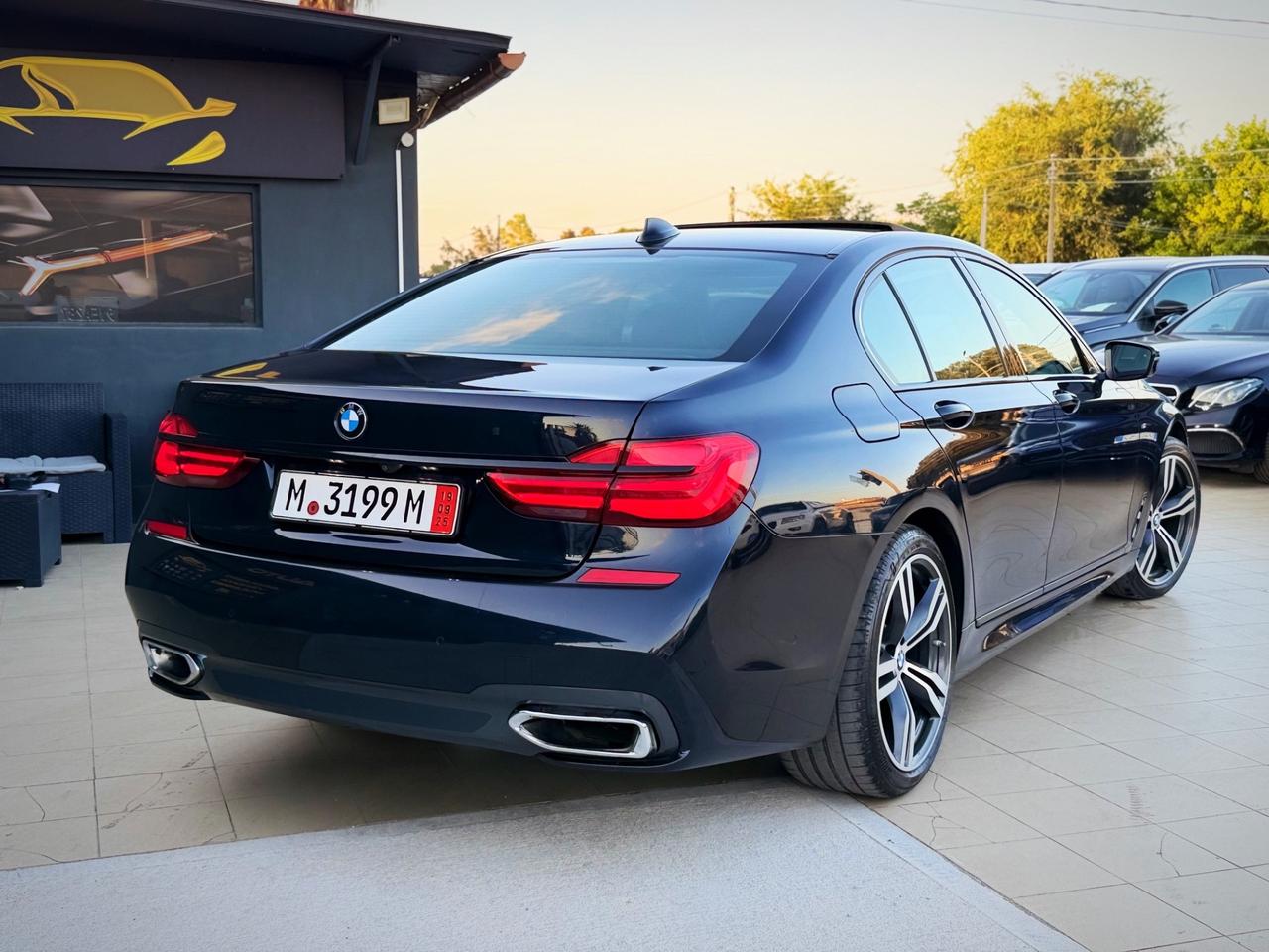 Bmw 750 750i xDrive Eccelsa Garanzia 12 Mesi