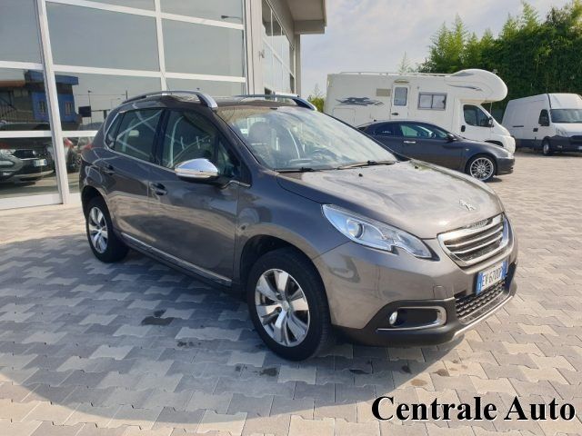 PEUGEOT 2008 1.2 VTi 82CV Allure