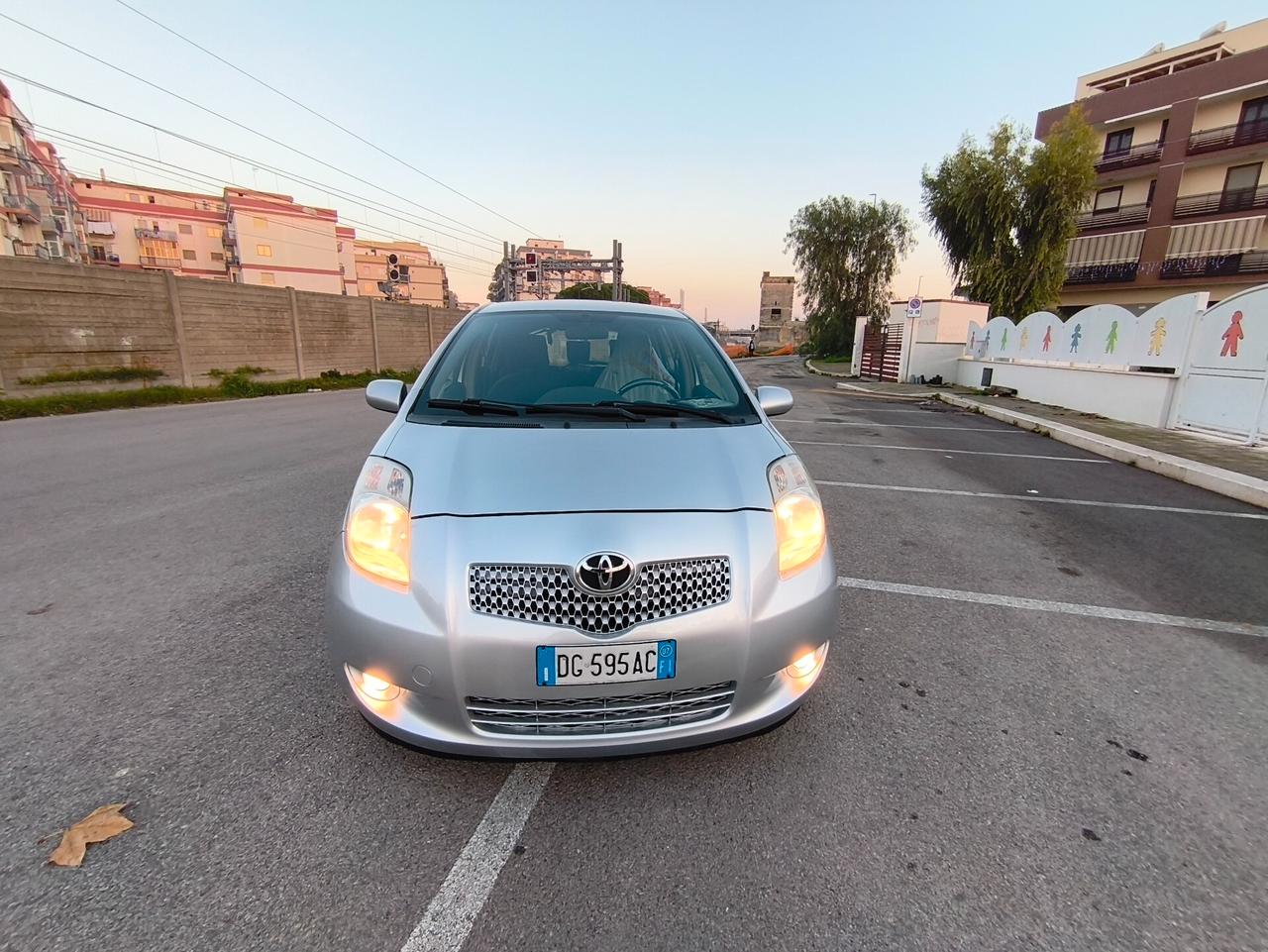 Toyota Yaris 1.3 5 porte