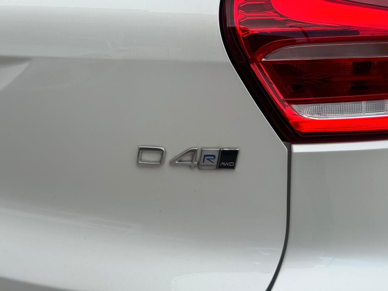 Volvo XC40 D4 AWD Geartronic R-design 190CV