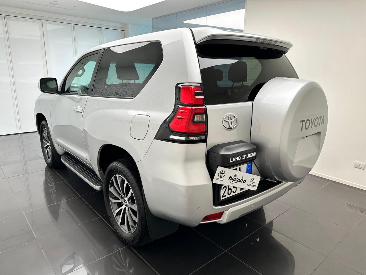 Toyota Land Cruiser 3p 2.8 d-4d Lounge+ auto my19