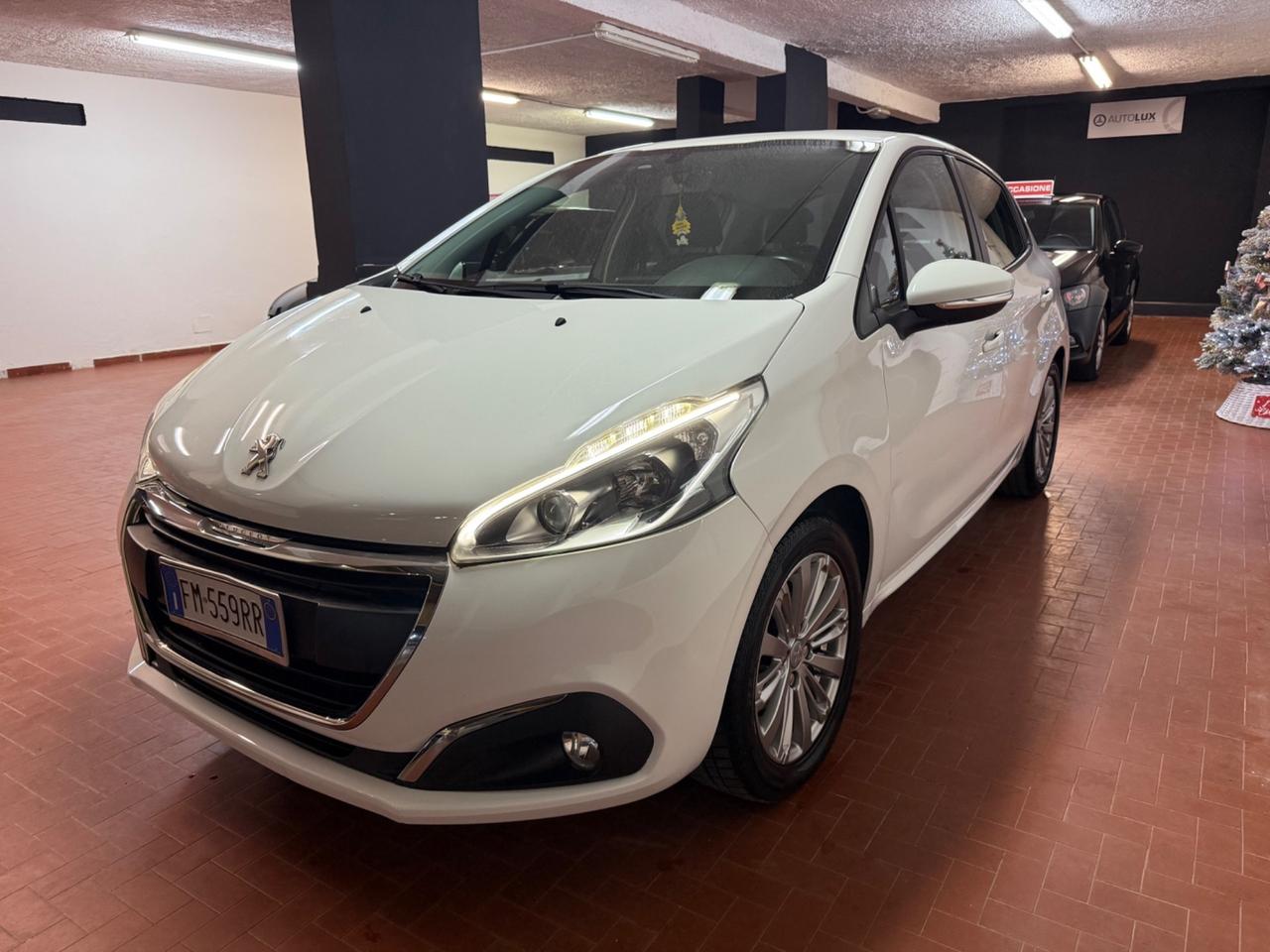 Peugeot 208 PureTech 82 5 porte Allure