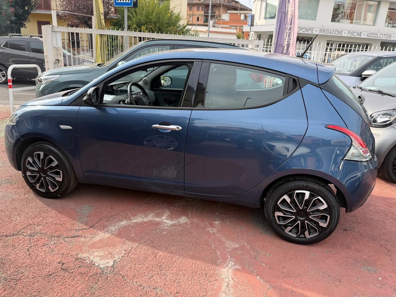 Lancia Ypsilon 1.0 hybrid