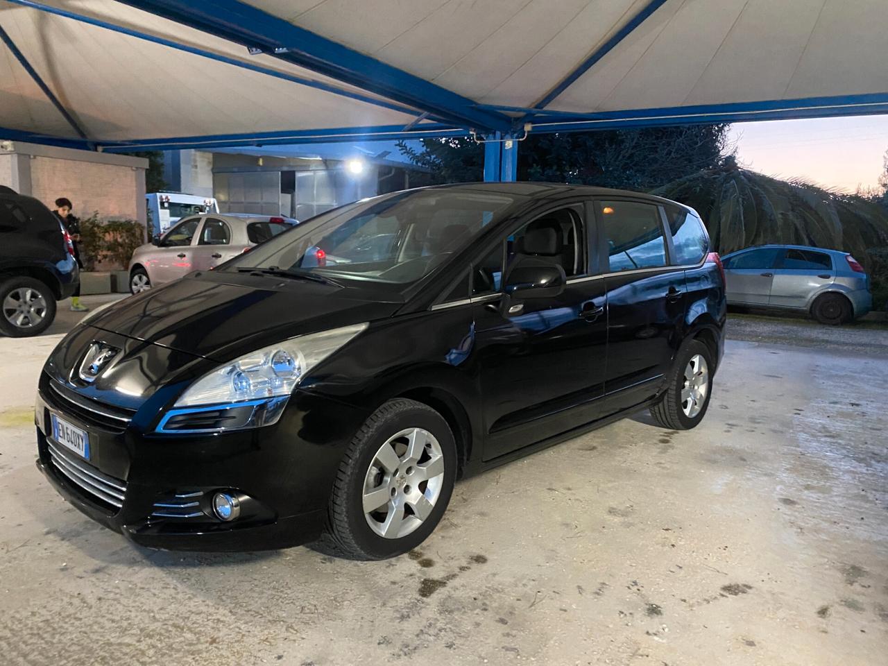 Peugeot 5008 1.6 HDi 112CV Activ--- 7 POSTI---KM CERTIFICATI