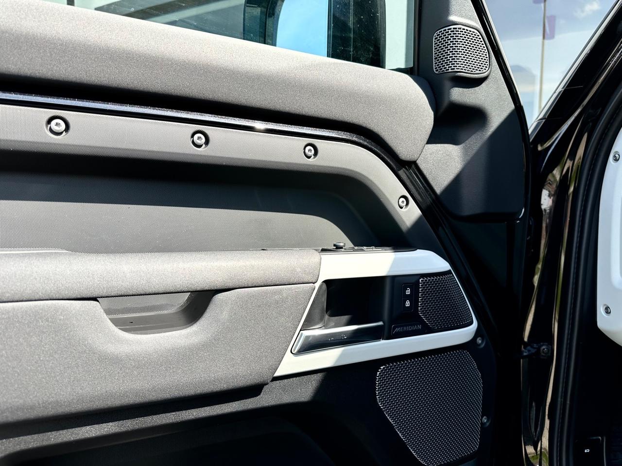 Land Rover Defender 110 2.0 SD4 AWD Auto SE *NO VINCOLI*