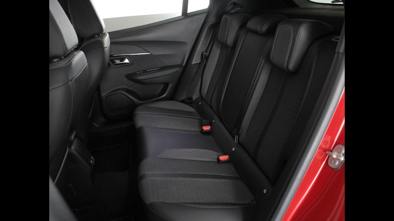 PEUGEOT 2008 II 2020 - 2008 1.2 puretech Allure Pack s&s 130cv