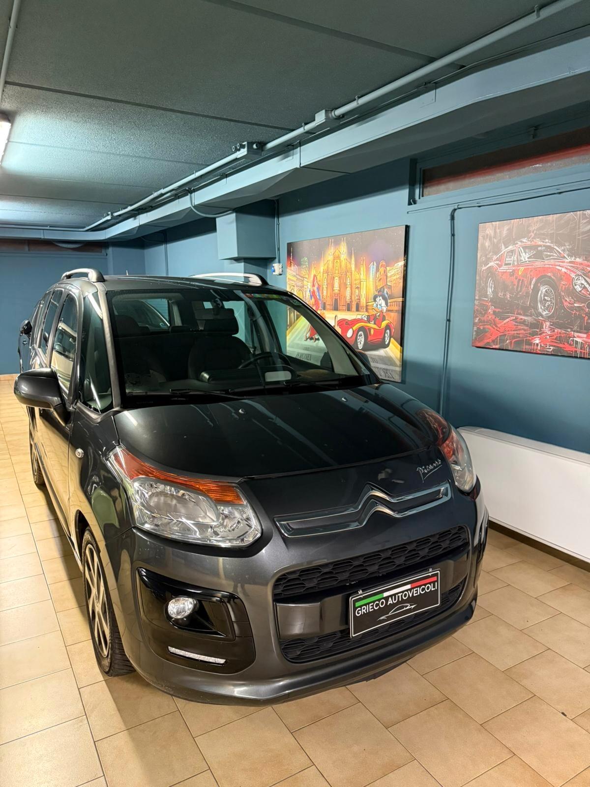 Citroen C3PICASSO DISTRIBUZIONE E TAGLIANDO GIA' FATTI!!